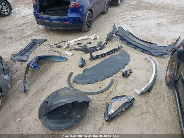 Tesla Model Y 2024 LRWYGDFD2RC672294 Image 18