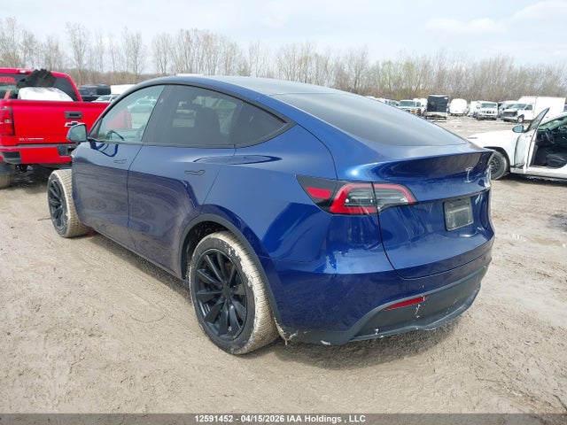 Tesla Model Y 2024 LRWYGDFD2RC672294 Image 3