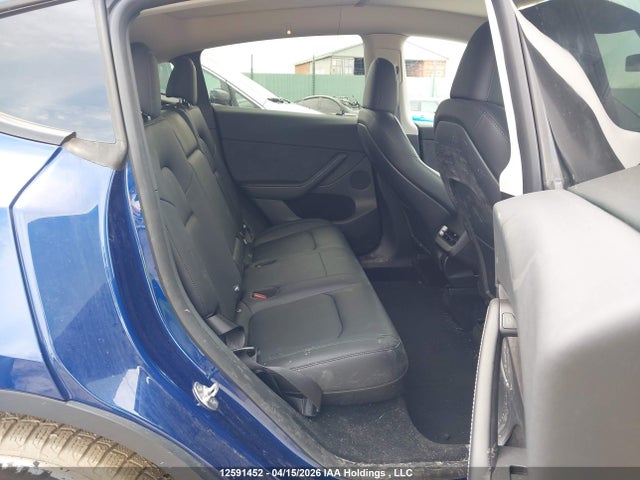 Tesla Model Y 2024 LRWYGDFD2RC672294 Image 8