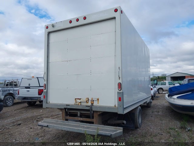 1HA3GTCG2KN012185 Chevrolet Express Cutaway Work Van