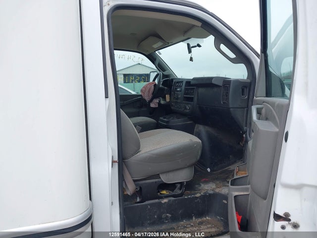 1HA3GTCG2KN012185 Chevrolet Express Cutaway Work Van