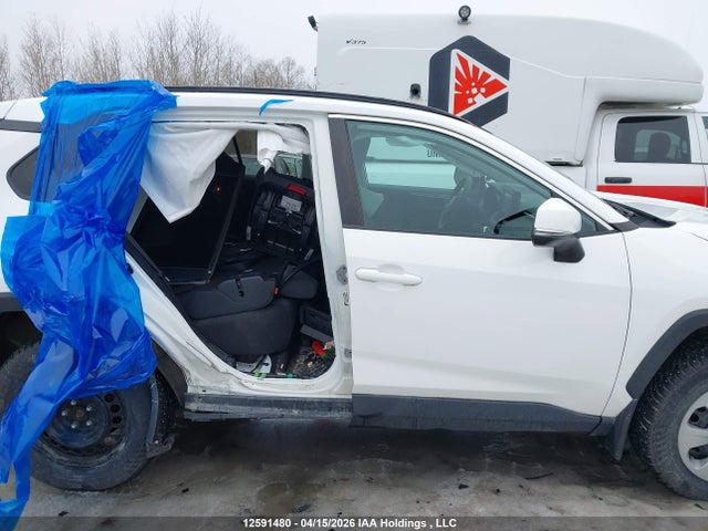 Продажа на аукционе авто 2021 Toyota Rav4 Le, vin: 2T3B1RFV2MC146528, номер лота: 12591480