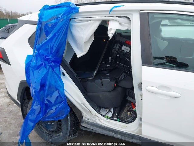 Продажа на аукционе авто 2021 Toyota Rav4 Le, vin: 2T3B1RFV2MC146528, номер лота: 12591480