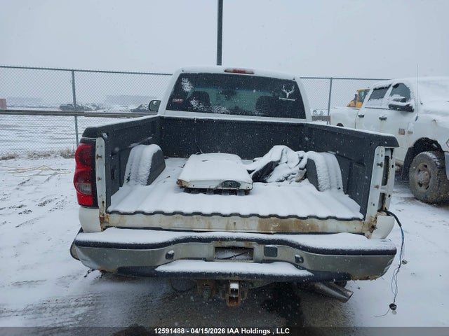 Aukcja sprzedaży 2004 Chevrolet Silverado K2500 Heavy Duty, vin: 1GCHK29104E161221, numer aukcji: 12591488