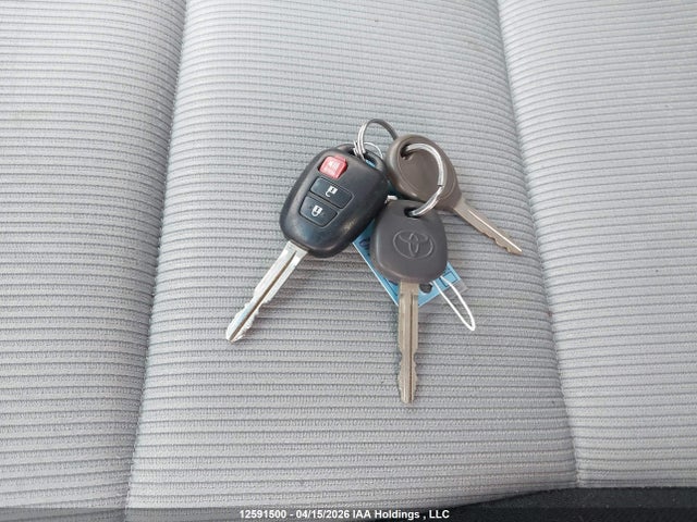 JTDKDTB30G1126174 Toyota PRIUS C