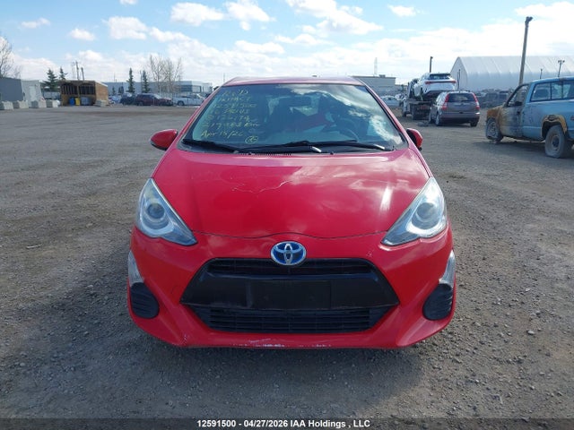 JTDKDTB30G1126174 Toyota PRIUS C
