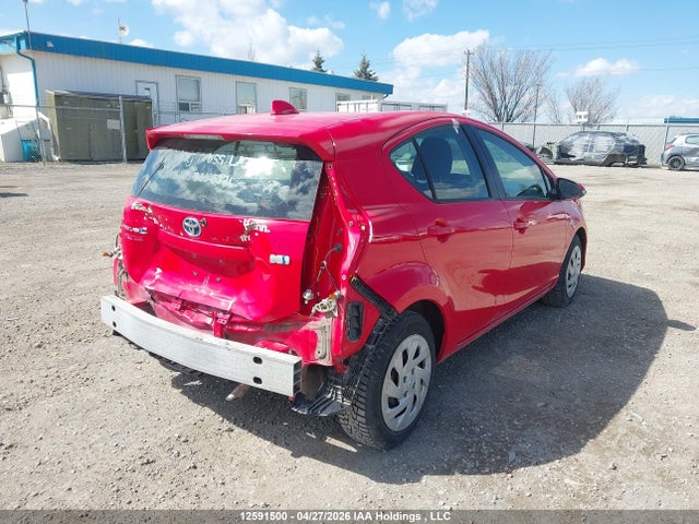JTDKDTB30G1126174 Toyota PRIUS C