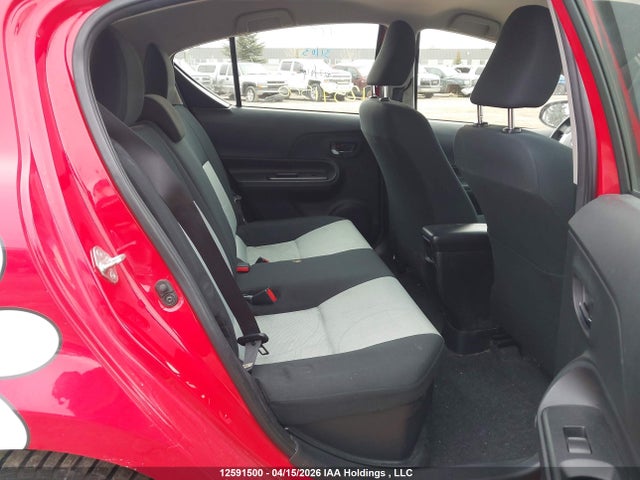 JTDKDTB30G1126174 Toyota PRIUS C