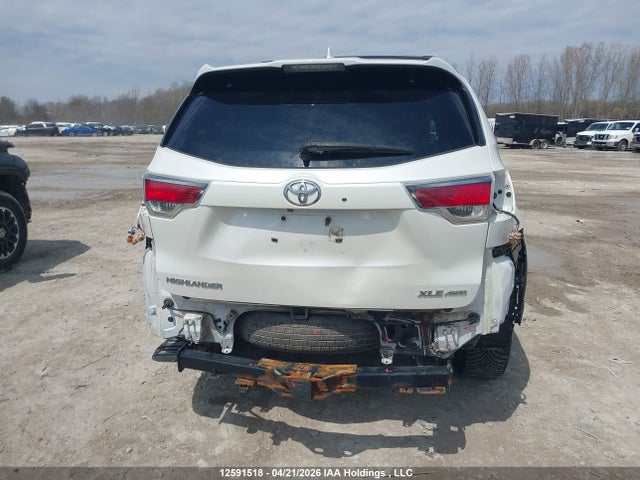 5TDJKRFH4FS129915 Toyota Highlander Xle