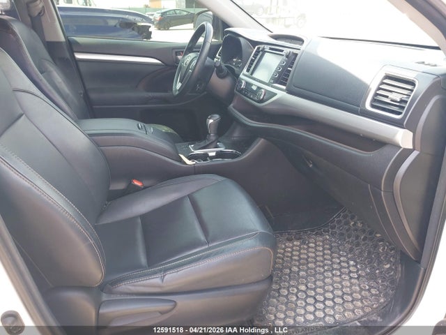 5TDJKRFH4FS129915 Toyota Highlander Xle
