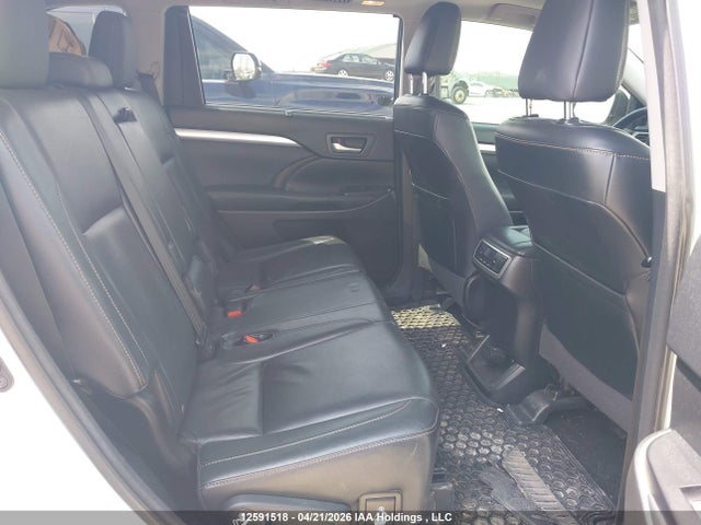 5TDJKRFH4FS129915 Toyota Highlander Xle