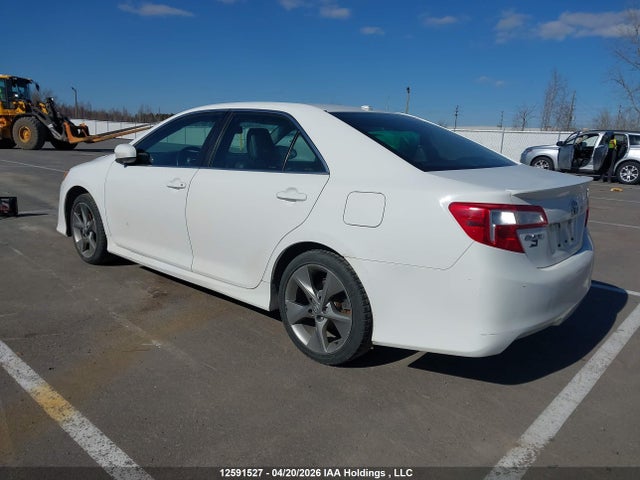 12591527 :رقم المزاد ، 4T1BF1FKXEU378005 vin ، 2014 Toyota Camry Se مزاد بيع