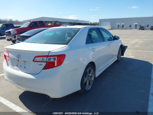 12591527 :رقم المزاد ، 4T1BF1FKXEU378005 vin ، 2014 Toyota Camry Se مزاد بيع