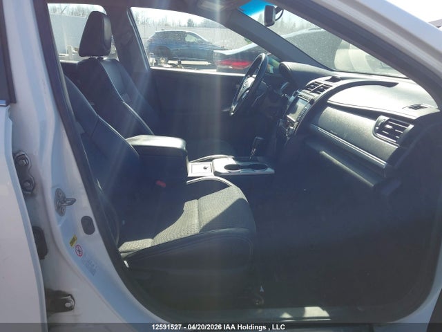 12591527 :رقم المزاد ، 4T1BF1FKXEU378005 vin ، 2014 Toyota Camry Se مزاد بيع
