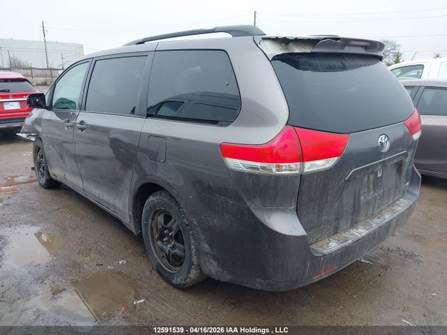 Продаж на аукціоні авто 2012 Toyota Sienna Le V6, vin: 5TDKK3DC6CS226649, номер лоту: 12591539