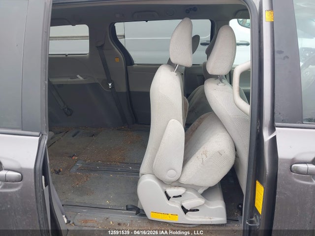 Продаж на аукціоні авто 2012 Toyota Sienna Le V6, vin: 5TDKK3DC6CS226649, номер лоту: 12591539