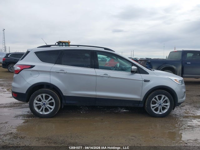 1FMCU9HD6JUB56160 Ford ESCAPE SEL