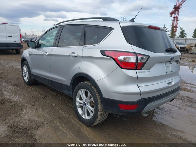 1FMCU9HD6JUB56160 Ford ESCAPE SEL