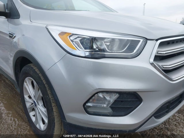 1FMCU9HD6JUB56160 Ford ESCAPE SEL