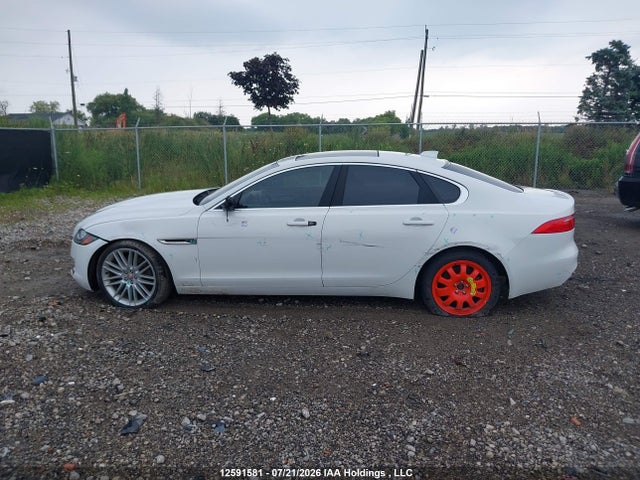 SAJBK4BV2HCY34978 Jaguar Xf 35t Prestige