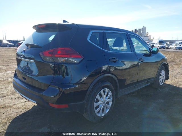 12591616 :رقم المزاد ، 5N1AT2MT4HC737168 vin ، 2017 Nissan Rogue S/sv مزاد بيع