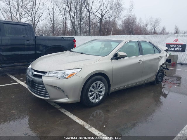 12591644 :رقم المزاد ، 4T1BF1FKXHU768218 vin ، 2017 Toyota Camry مزاد بيع
