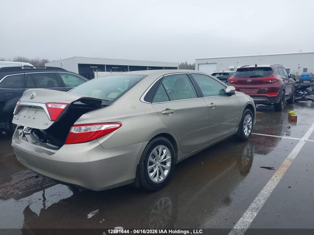 12591644 :رقم المزاد ، 4T1BF1FKXHU768218 vin ، 2017 Toyota Camry مزاد بيع
