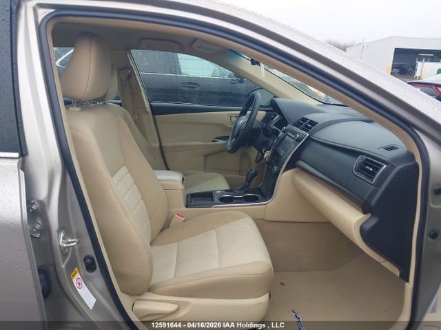 12591644 :رقم المزاد ، 4T1BF1FKXHU768218 vin ، 2017 Toyota Camry مزاد بيع