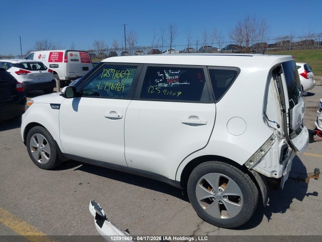 12591669 :رقم المزاد ، KNDJN2A26F7796769 vin ، 2015 Kia Soul مزاد بيع