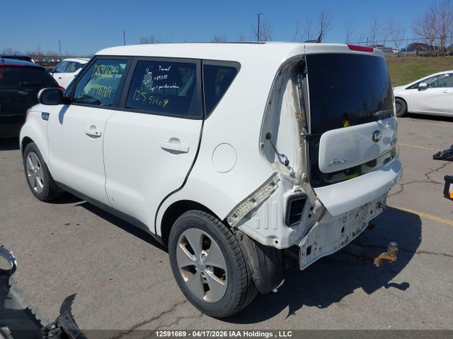 12591669 :رقم المزاد ، KNDJN2A26F7796769 vin ، 2015 Kia Soul مزاد بيع
