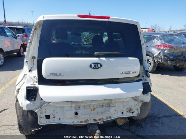 12591669 :رقم المزاد ، KNDJN2A26F7796769 vin ، 2015 Kia Soul مزاد بيع
