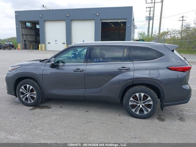 5TDGZRBH2NS253157 Toyota Highlander