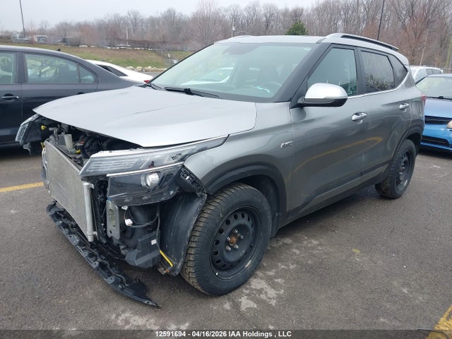2021 Kia Seltos S მანქანა იყიდება აუქციონზე, vin: KNDEUCAAXM7124020, აუქციონის ნომერი: 12591694