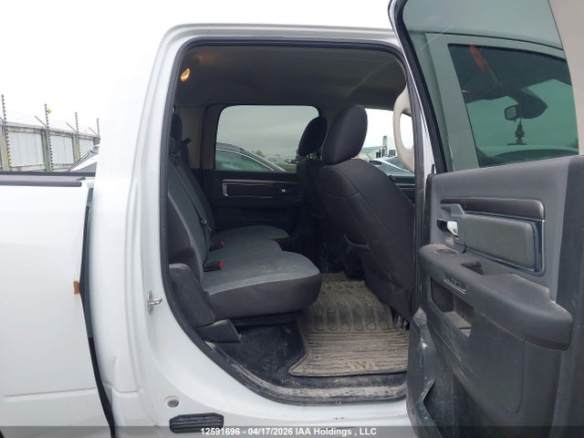 3C6RR7LG2PG679877 RAM 1500 Classic Slt