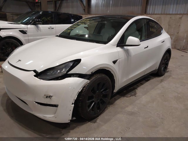 5YJYGDEE5LF042681 Tesla Model Y Long Range