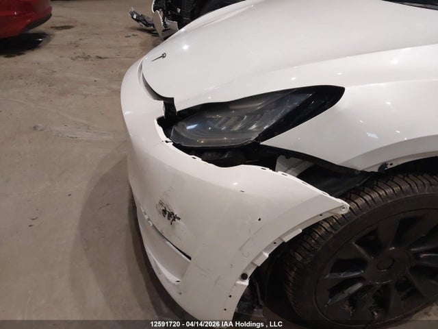 5YJYGDEE5LF042681 Tesla Model Y Long Range