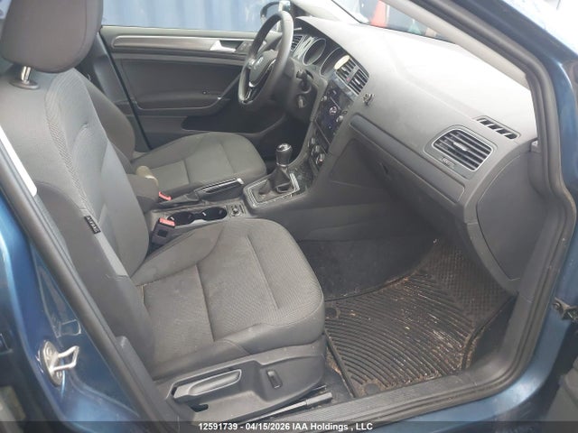 12591739 :رقم المزاد ، 3VWW57AU0MM002093 vin ، 2021 Volkswagen Golf مزاد بيع
