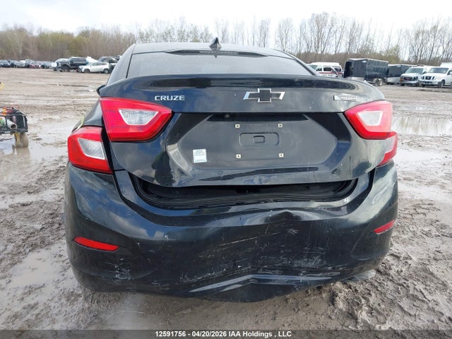 1G1BF5SM0J7100069 Chevrolet Cruze