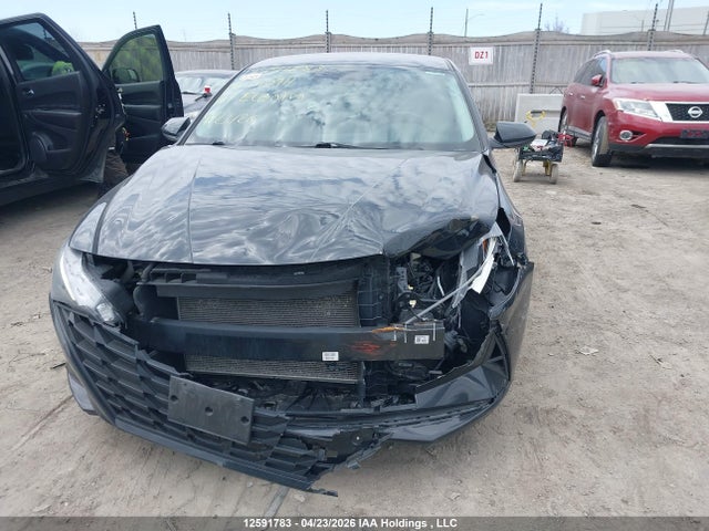 KMHLM4AG6MU140911 Hyundai Elantra Preferred Ivt