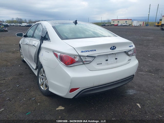 2014 Hyundai Sonata Hybrid Hybrid მანქანა იყიდება აუქციონზე, vin: KMHEC4A42EA115573, აუქციონის ნომერი: 12591808