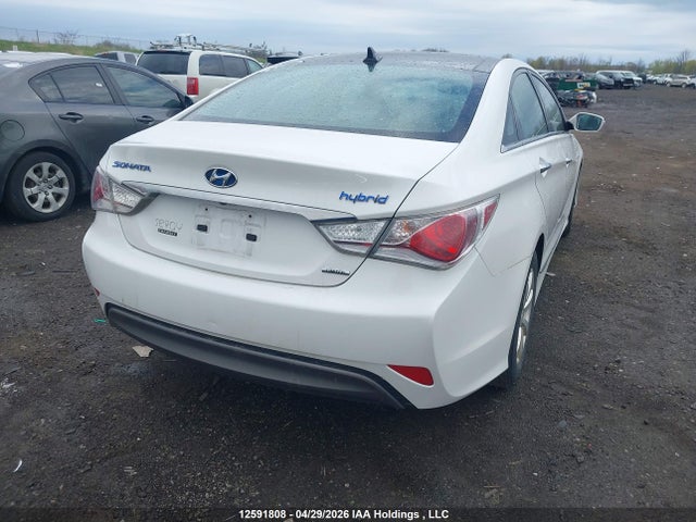 2014 Hyundai Sonata Hybrid Hybrid მანქანა იყიდება აუქციონზე, vin: KMHEC4A42EA115573, აუქციონის ნომერი: 12591808