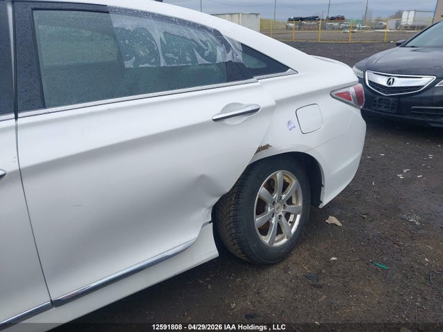 2014 Hyundai Sonata Hybrid Hybrid მანქანა იყიდება აუქციონზე, vin: KMHEC4A42EA115573, აუქციონის ნომერი: 12591808