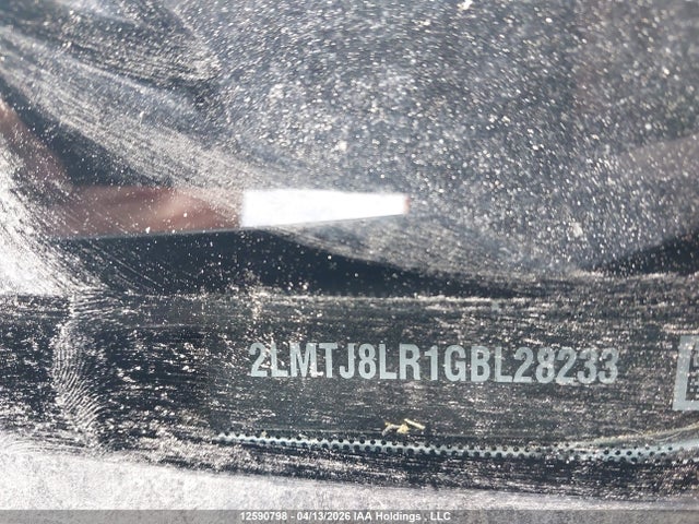 2LMTJ8LR1GBL28233 Lincoln Mkx Reserve