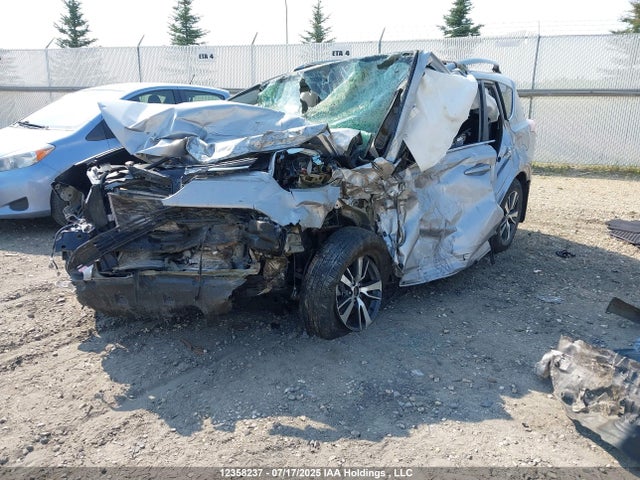 Продажа на аукционе авто 2017 Toyota Rav4 Xle, vin: 2T3RFREV9HW546446, номер лота: 12358237