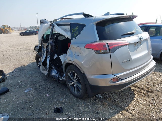Продажа на аукционе авто 2017 Toyota Rav4 Xle, vin: 2T3RFREV9HW546446, номер лота: 12358237