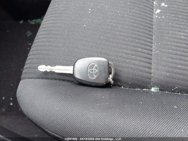 2T3BFREVXHW639820 Toyota RAV4 LE