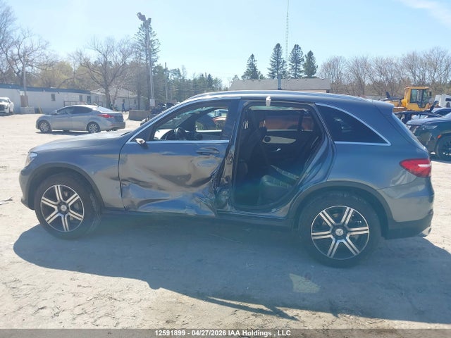 WDC0G4KB8JV022084 Mercedes-Benz Glc 300 4matic