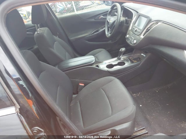 1G1ZE5ST2HF154661 Chevrolet MALIBU 1LT