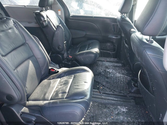 5TDXZ3DC8HS849313 Toyota Sienna Se 8 Passenger