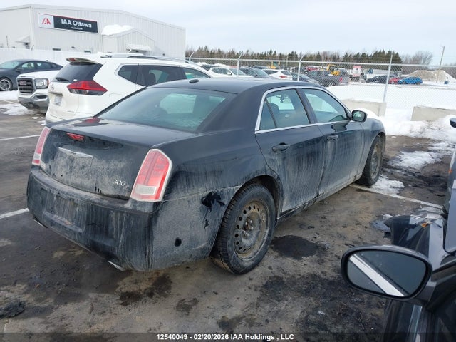 2013 Chrysler 300 S მანქანა იყიდება აუქციონზე, vin: 2C3CCABT7DH709564, აუქციონის ნომერი: 12540049